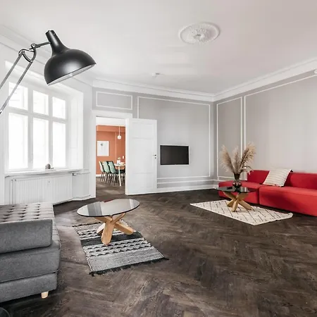 Hauser Luxury *