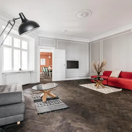 Hauser Luxury *