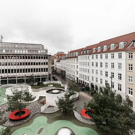 Hauser Luxury Apartment *