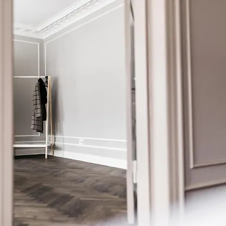 Hauser Luxury Apartment