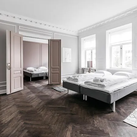 Hauser Luxury