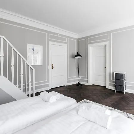 Hauser Luxury