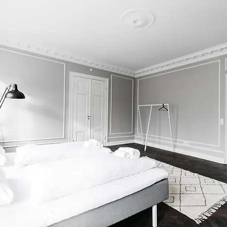 Hauser Luxury Διαμέρισμα *